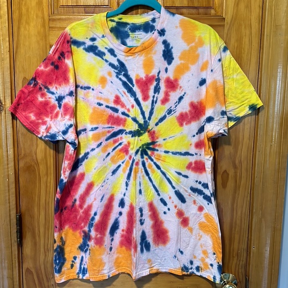 Tye dye t-shirt - Picture 3 of 5